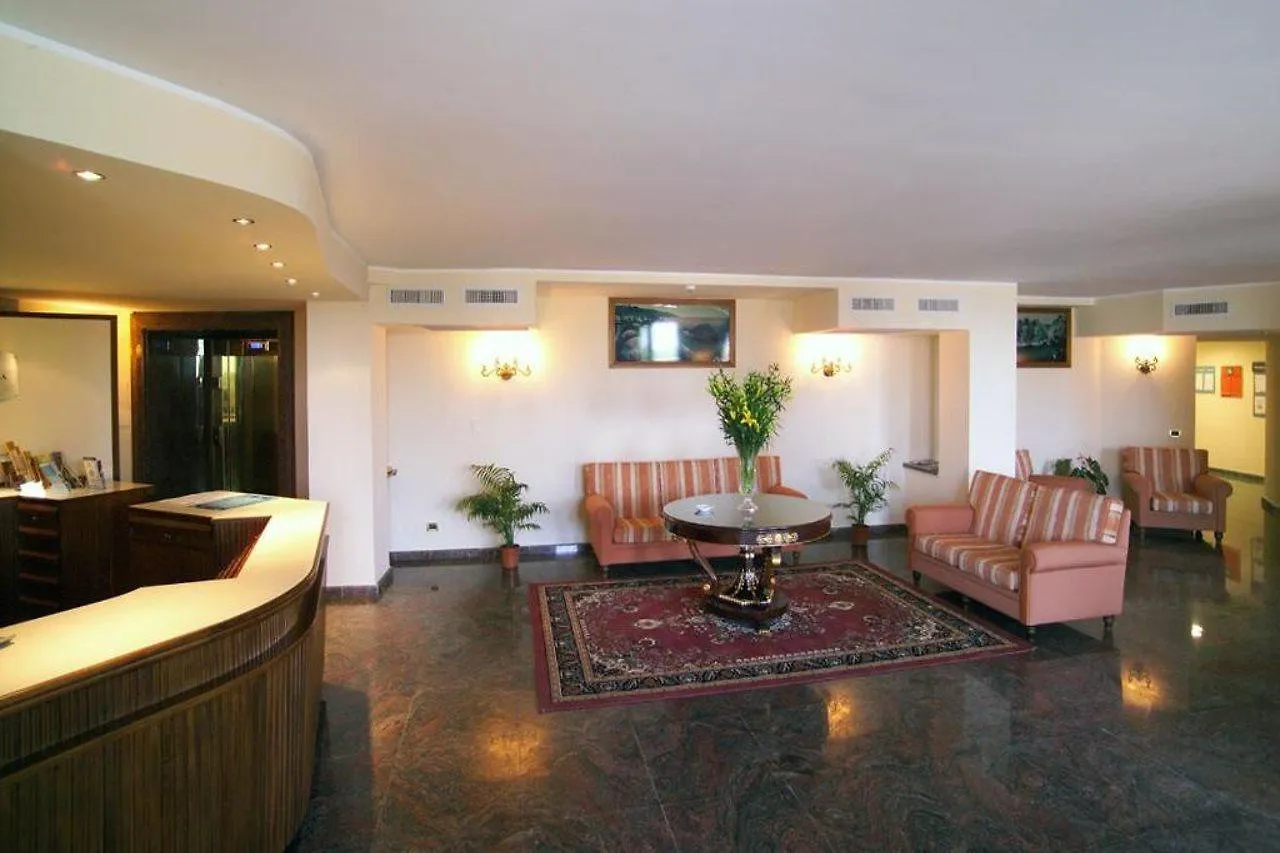 ****  Hotel Villa Bianca Resort タオルミーナ イタリア
