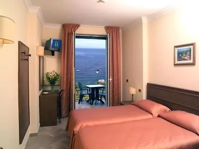Hotel Villa Bianca Resort タオルミーナ イタリア