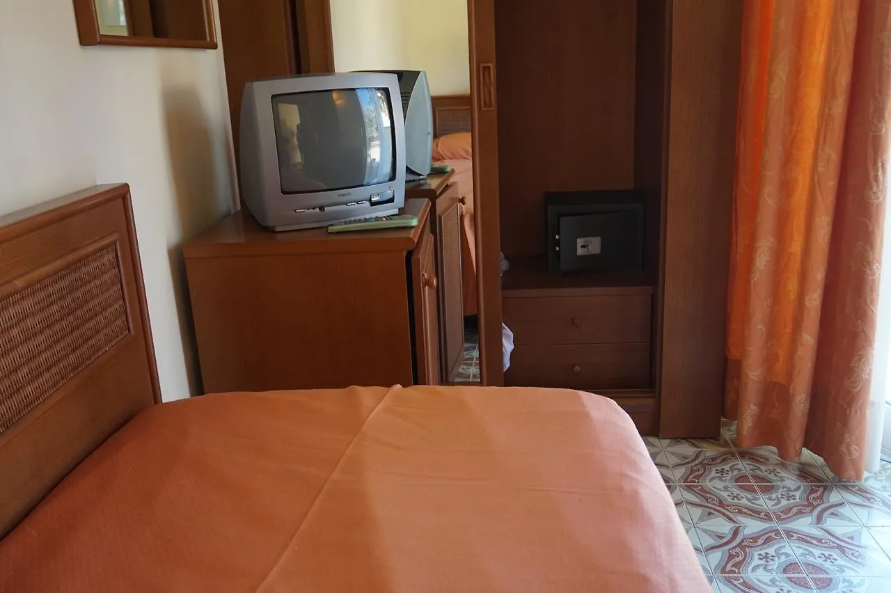 Hotel Villa Bianca Resort タオルミーナ イタリア