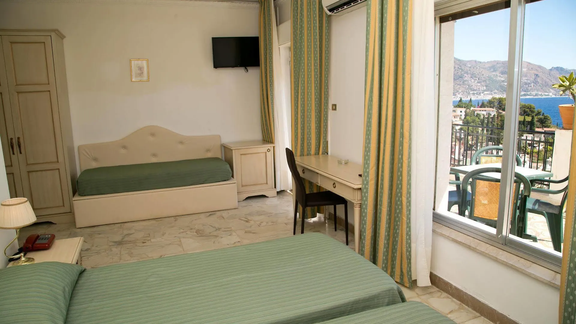 ****  Hotel Villa Bianca Resort タオルミーナ イタリア